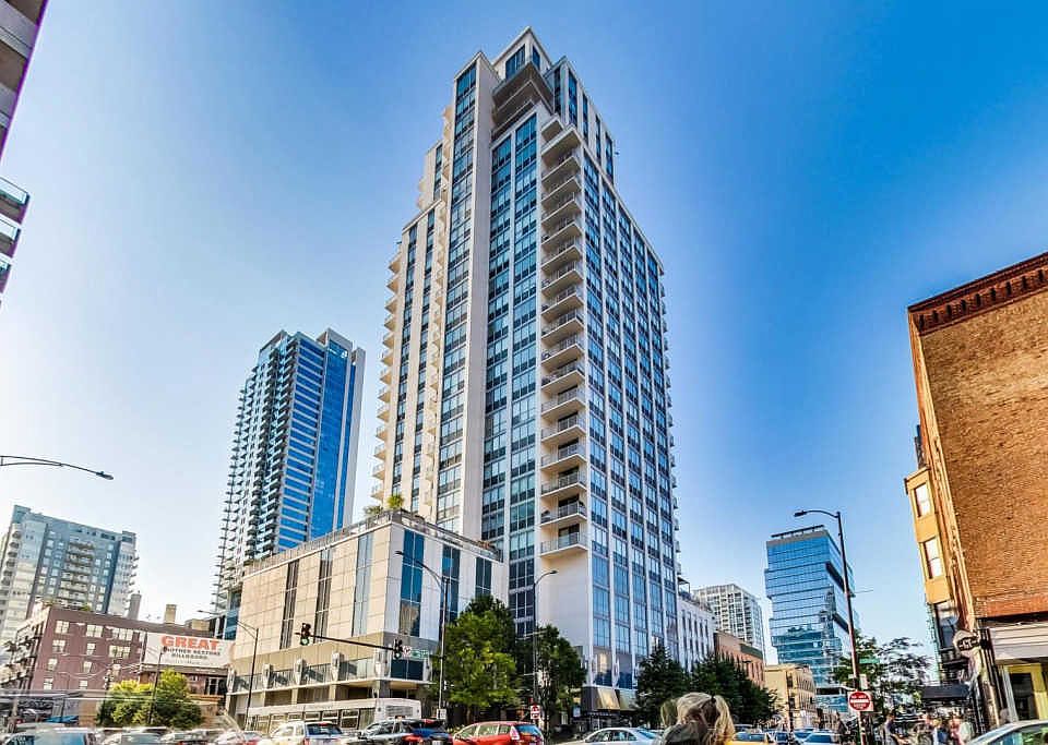 1st image of 200 W Grand Ave APT 1206