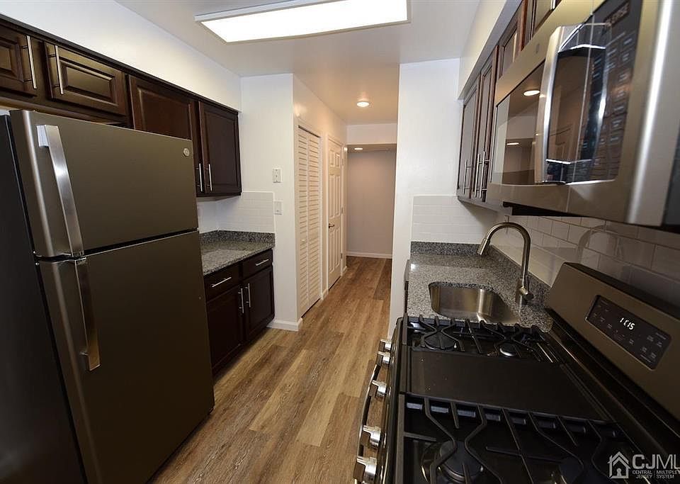 705 Peach St Avenel, NJ, 07001 Apartments for Rent Zillow