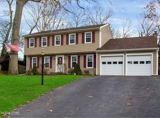 12 Woodland Rd, Miller Place, NY 11764