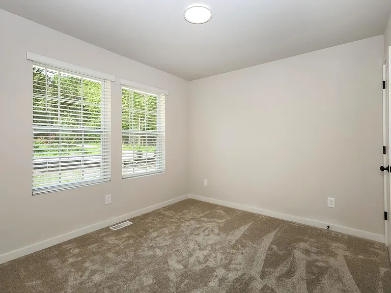 1835 Kingfisher Cir — Photo 14