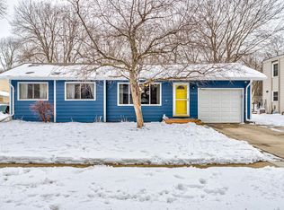 3329 Harcourt Dr, Ames, IA 50010
