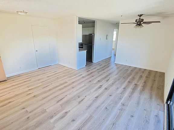 5th image of 10325 Woodbine St #221