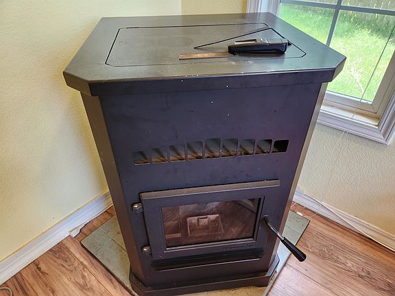5th image of 265 Lexington Ct