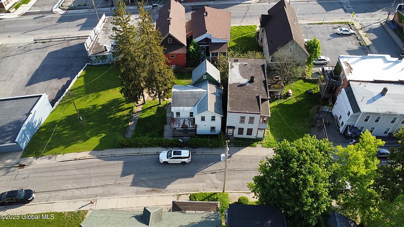 3rd image of 89 Forbes Street