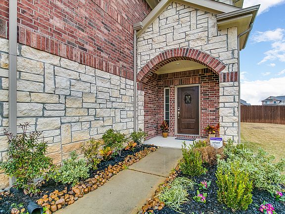 4th image of 20406 Kittredge Dr