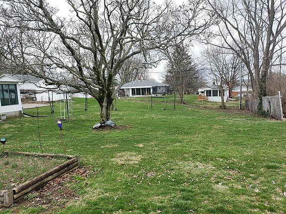 4th image of 1623 Superior Ave