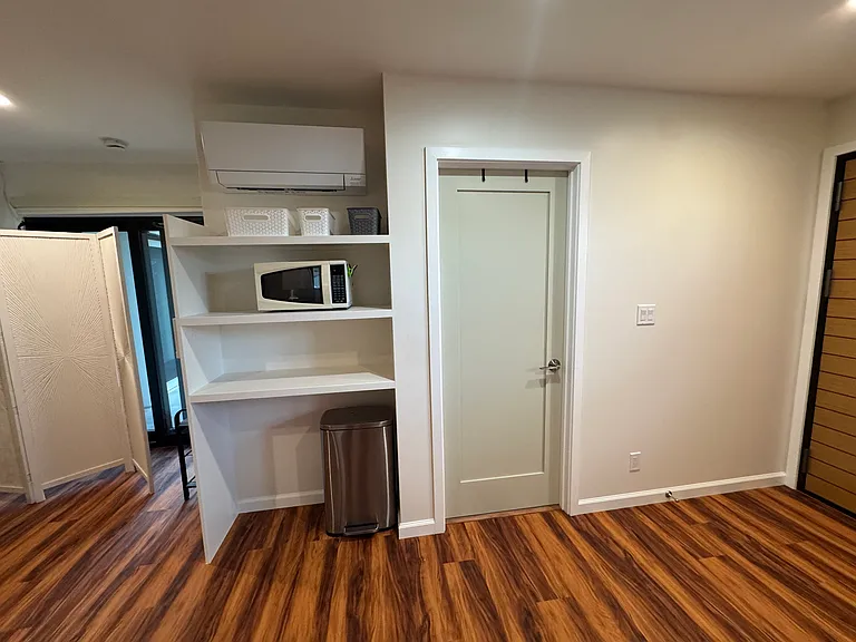 6303 Kaiwiki Pl #B — Photo 10