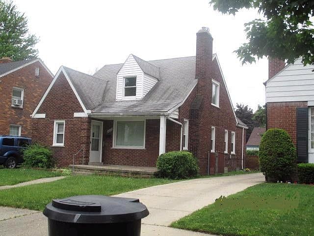 2nd image of 3835 Bishop St