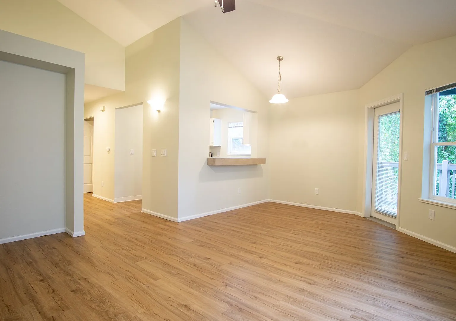 Renovated 2-Bed 2-Bath with Vaulted Ceilings + Private Balcony!! — Photo 2