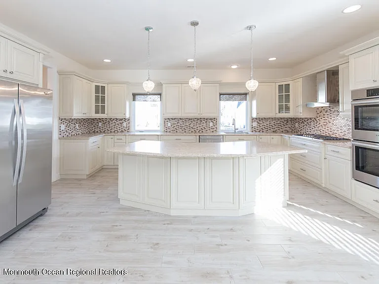12 Cindy Ct — Photo 14