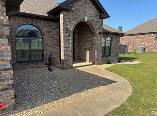 5614 Hummingbird Ln, Jacksonville, AR 72076