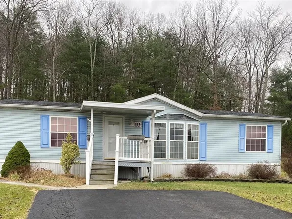 19 Sam Brooke Cir E, Lehighton, PA 18235