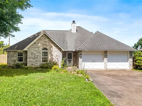 591 Bloomfield St, Gentry, AR 72734