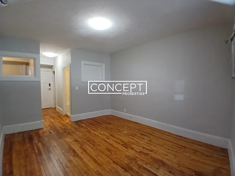 76 Sewall Ave #1 — Photo 1