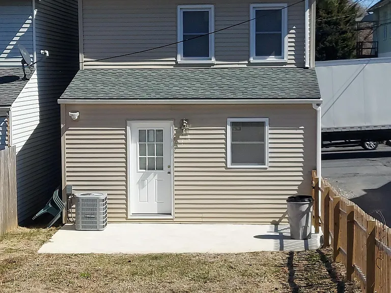 717 Centre St — Photo 2