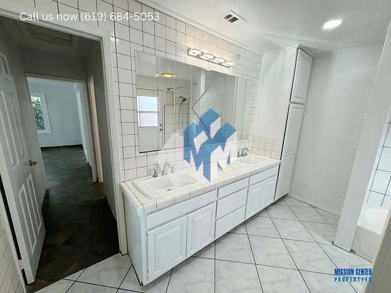 5256-5260 Groveland Drive — Photo 22