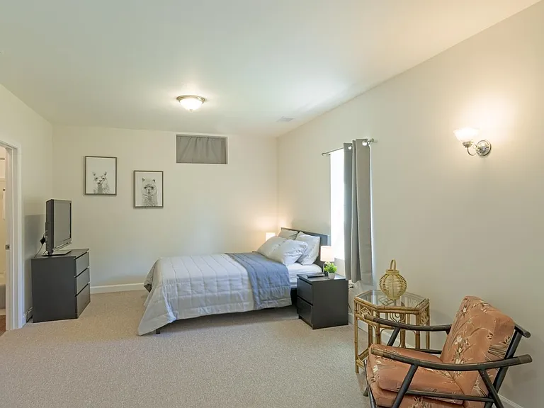 1825 Great Falls St #2 — Photo 27