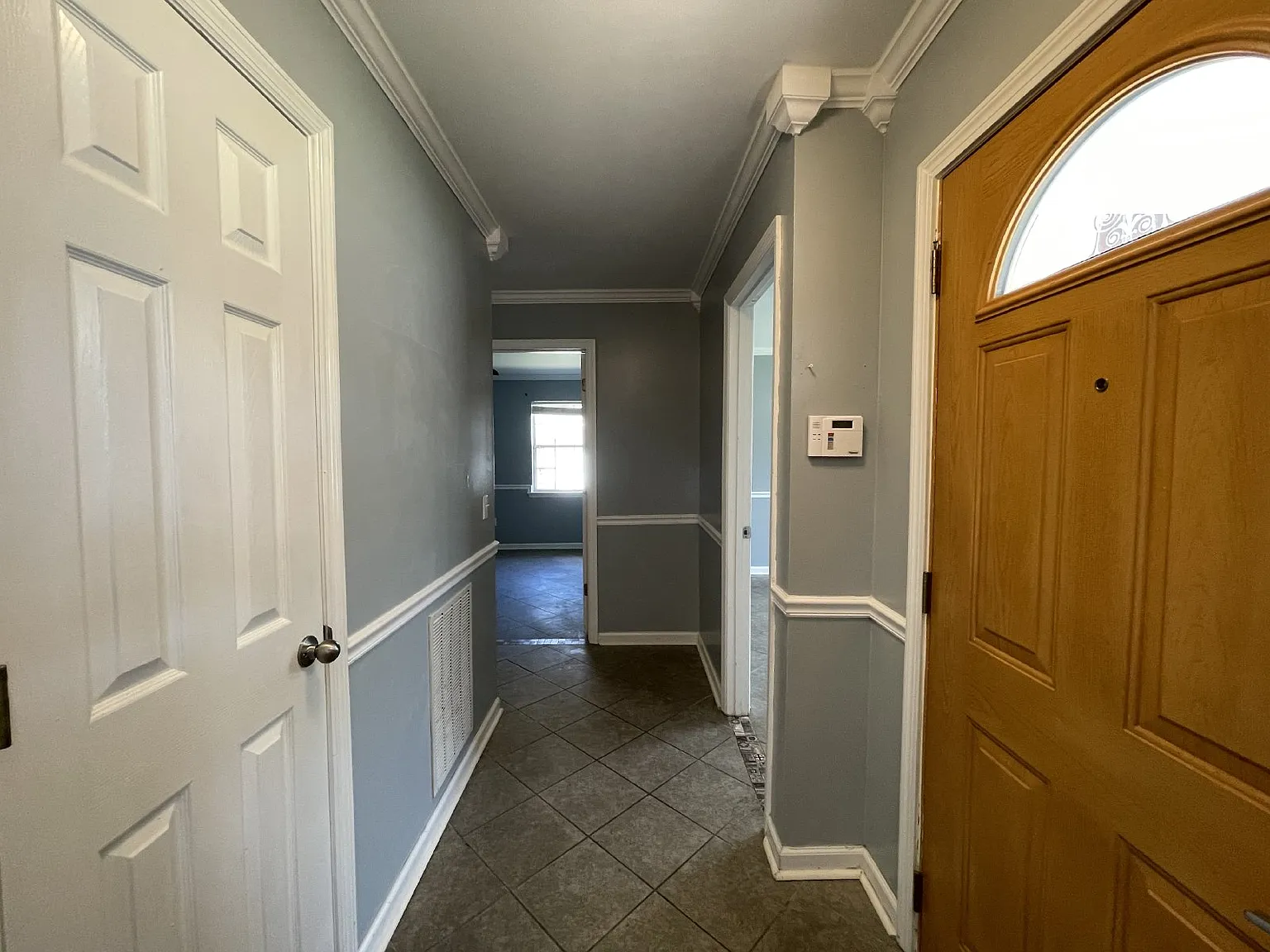 3 bed, 2.0 bath, 1517 sqft, $1,650 — Photo 3