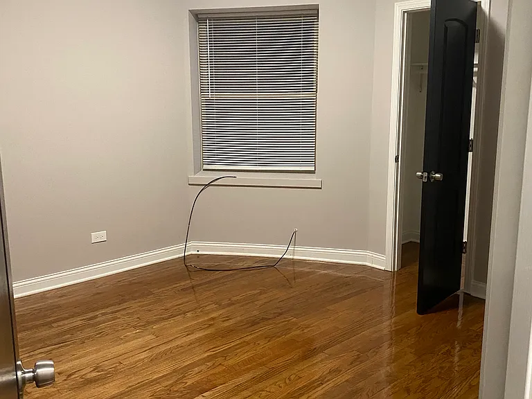 8210 S Langley Ave #3 — Photo 6