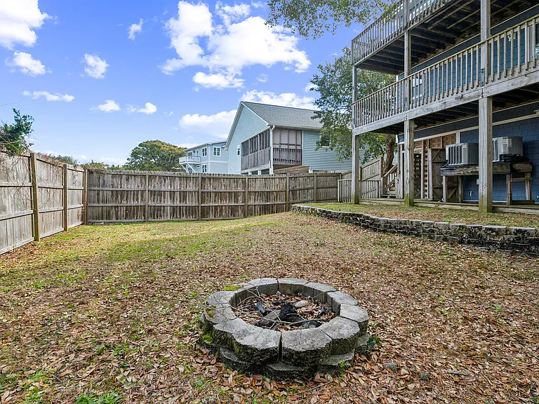 S Oak Dr — Photo 21