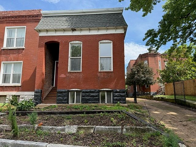 1st image of 2133 Geyer Ave