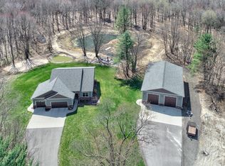 5151 E Sternberg Rd, Fruitport, MI 49415