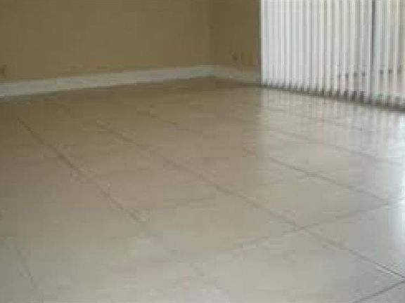 4th image of 1251 The Pointe Dr