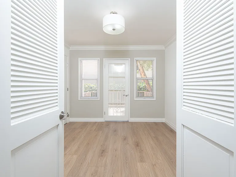 10554 National Blvd #3 — Photo 6