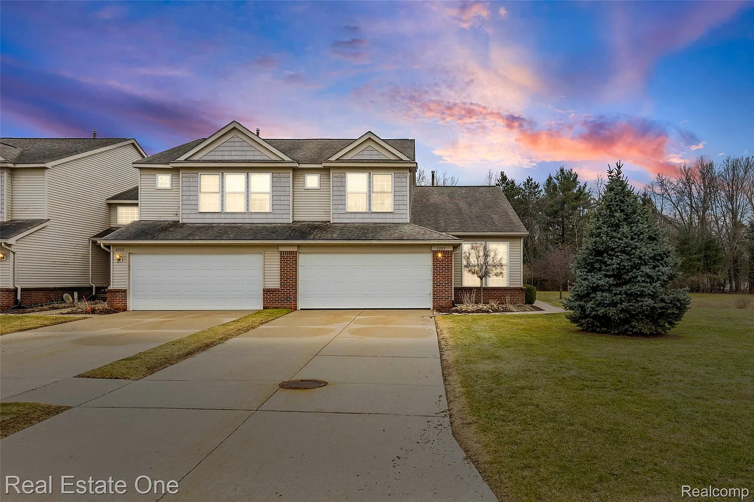 2283 Crystal Crossing Dr photo 1