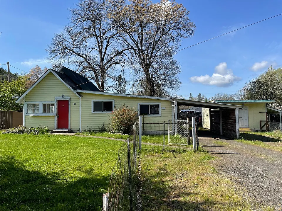 35 Maple St