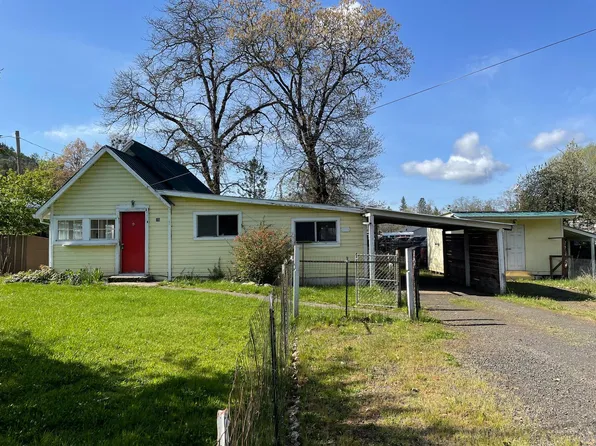35 Maple St, Shady Cove, OR 97539