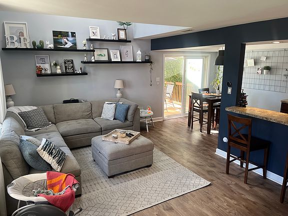 3rd image of 17004 Circle Dr E Unit 0