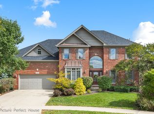 1181 Biscay Ct, Aurora, IL 60502