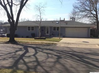 1855 Ridge Rd, Dubuque, IA 52001