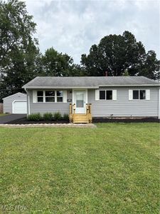 916 Waugh Dr, Hubbard, OH, 44425