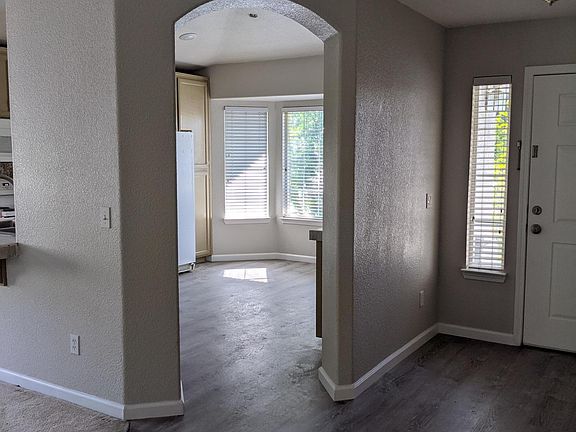 4th image of 2112 Fairchild Dr