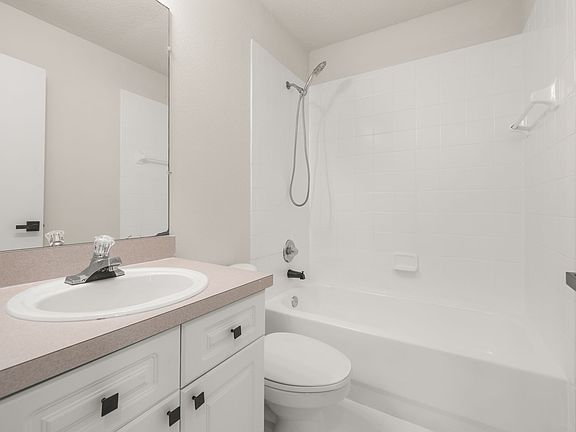 4th image of 142 Mango Dr