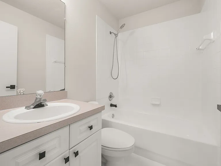142 Mango Dr — Photo 4