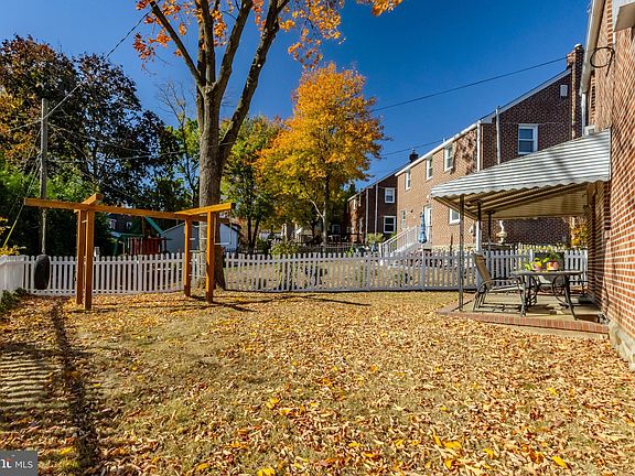 4th image of 423 Campbell Ave