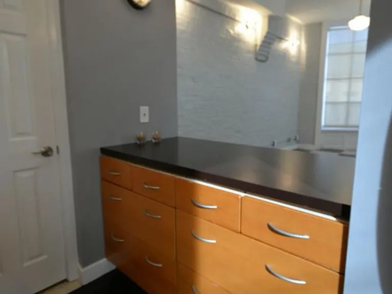 1115 Pike St #1 — Photo 5
