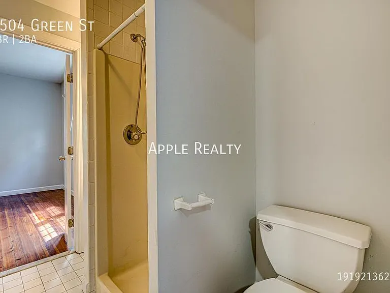 2504 Green St — Photo 7
