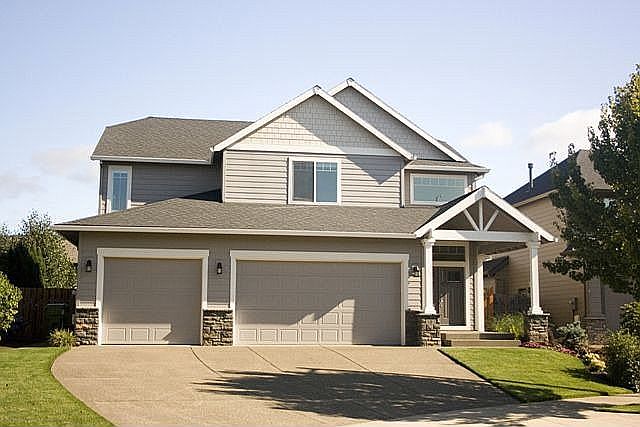 305 West Edgewood