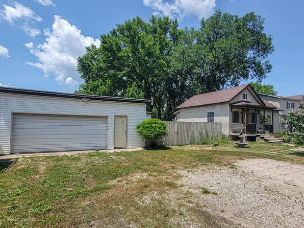 347 Crotty Ave, Seneca, IL 61360
