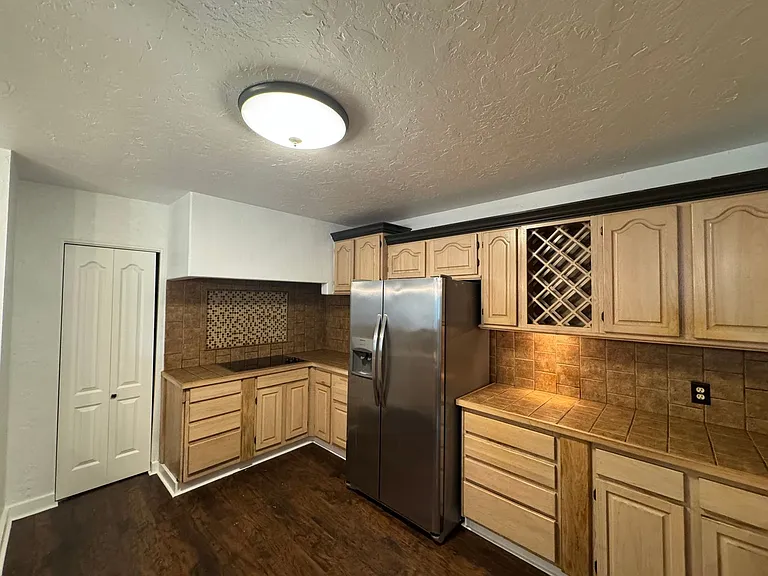 715 E Plymouth Ave — Photo 9