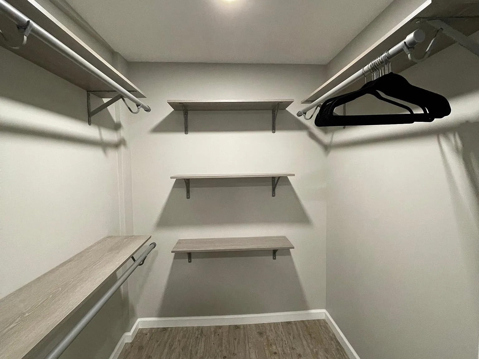 1313 Summit St — Photo 3