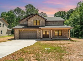 1932 Grace Ln, Charlotte, NC 28262