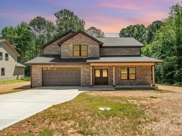 1932 Grace Ln, Charlotte, NC 28262