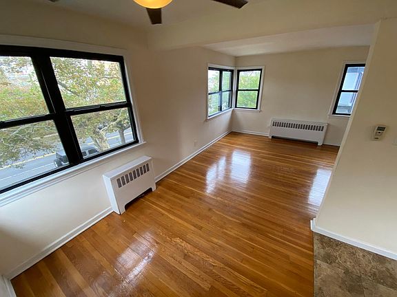 4th image of 406 Deal Lake Dr #D10