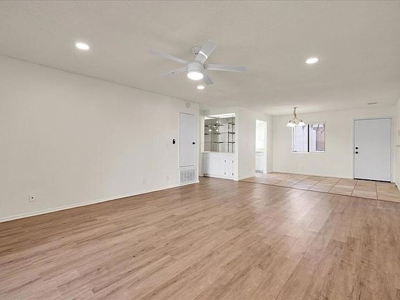 2nd image of 1050 E Ramon Rd Unit 119