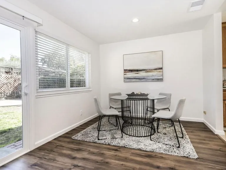 1465 Kelly Park Cir — Photo 3
